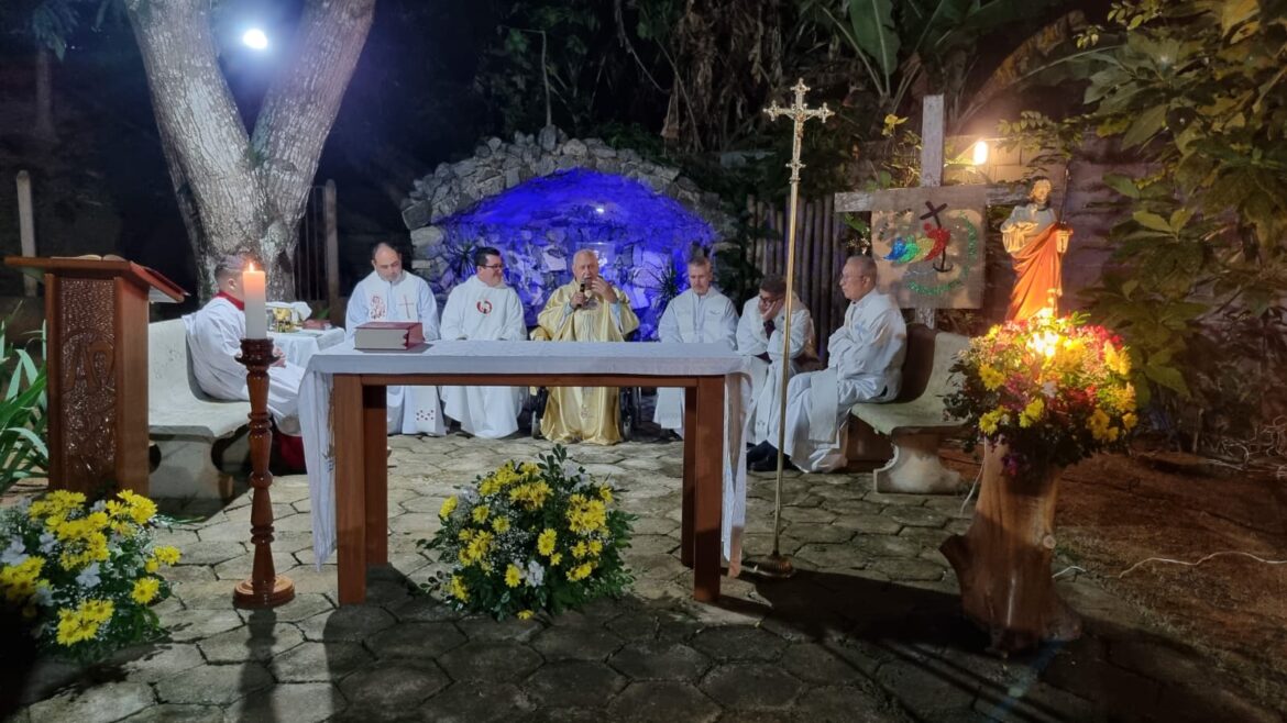 DIOCESE DE COLATINA CELEBROU OS 60 ANOS DE SACERDÓCIO DE MONSENHOR RUBENS DUQUE