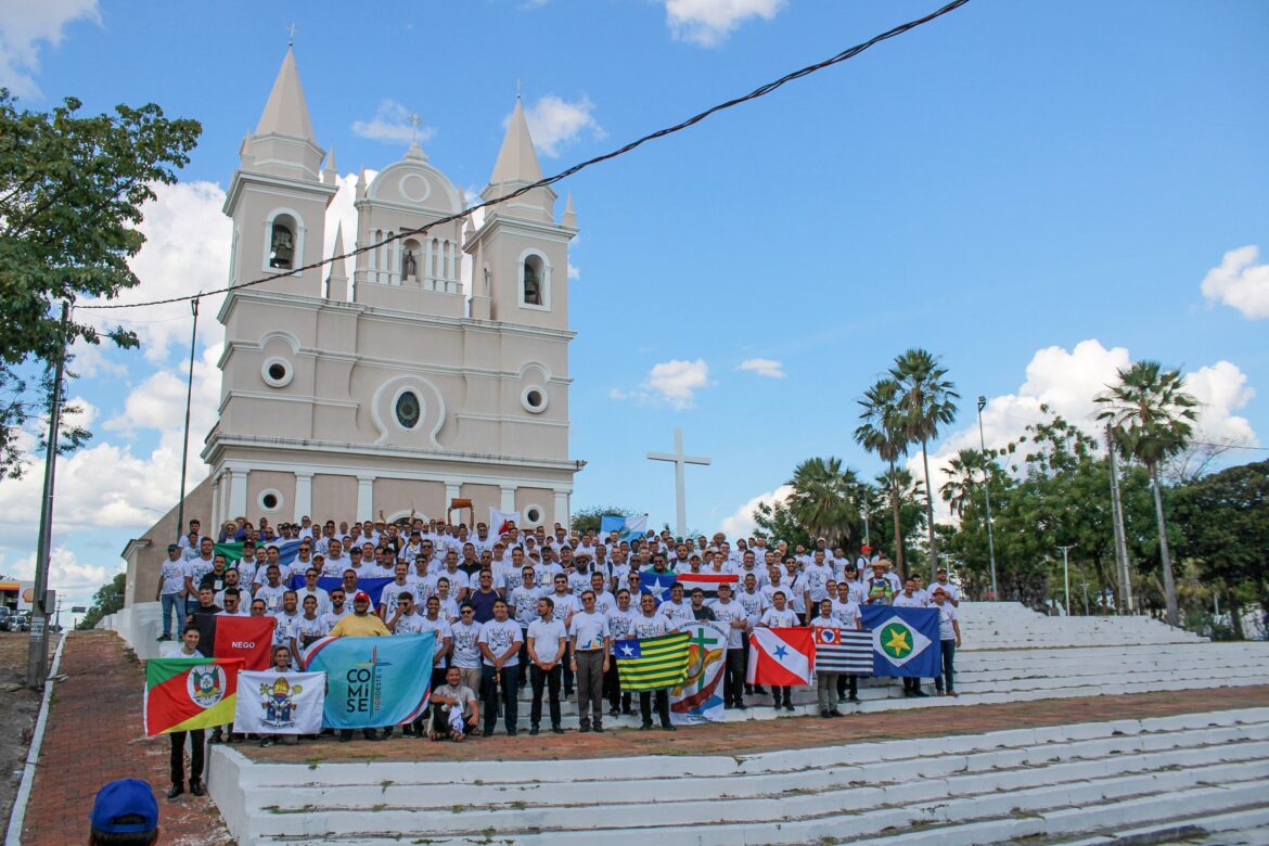 SEMINARISTAS DO REGIONAL LESTE 3 PARTICIPAM DO 5º COMINSE EM TERESINA (PI)