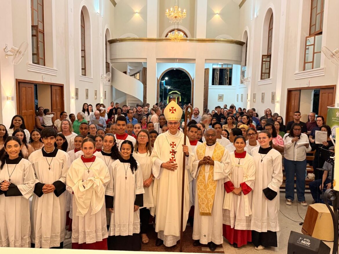 PARÓQUIA MISSIONÁRIA SÃO FRANCISCO DE ASSIS CELEBRA FESTA DO PADROEIRO COM FÉ, UNIÃO E CRIATIVIDADE