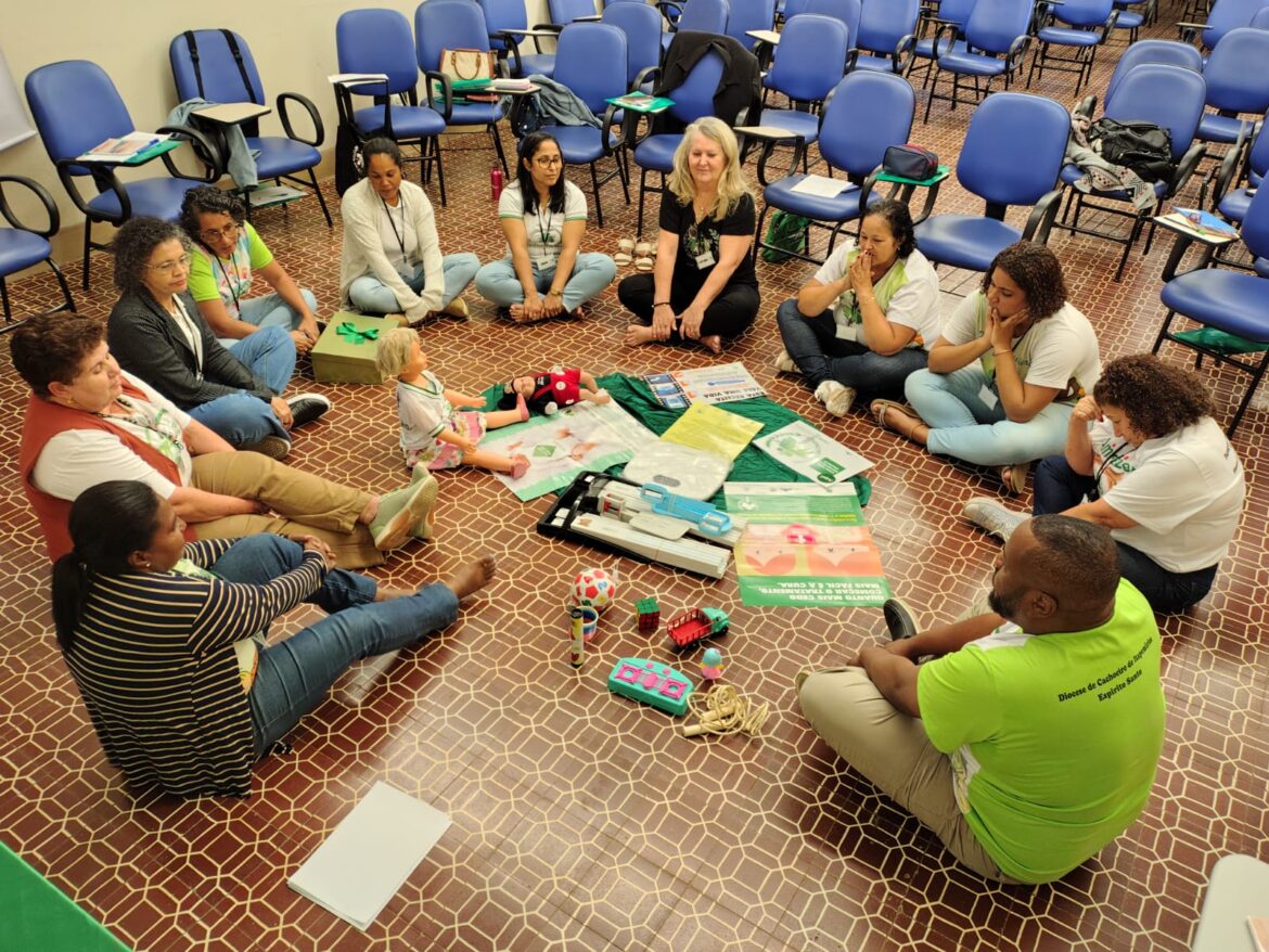 CAPACITAÇÃO DA PASTORAL DA CRIANÇA REÚNE LIDERANÇAS DO REGIONAL LESTE 3 EM IBIRAÇU