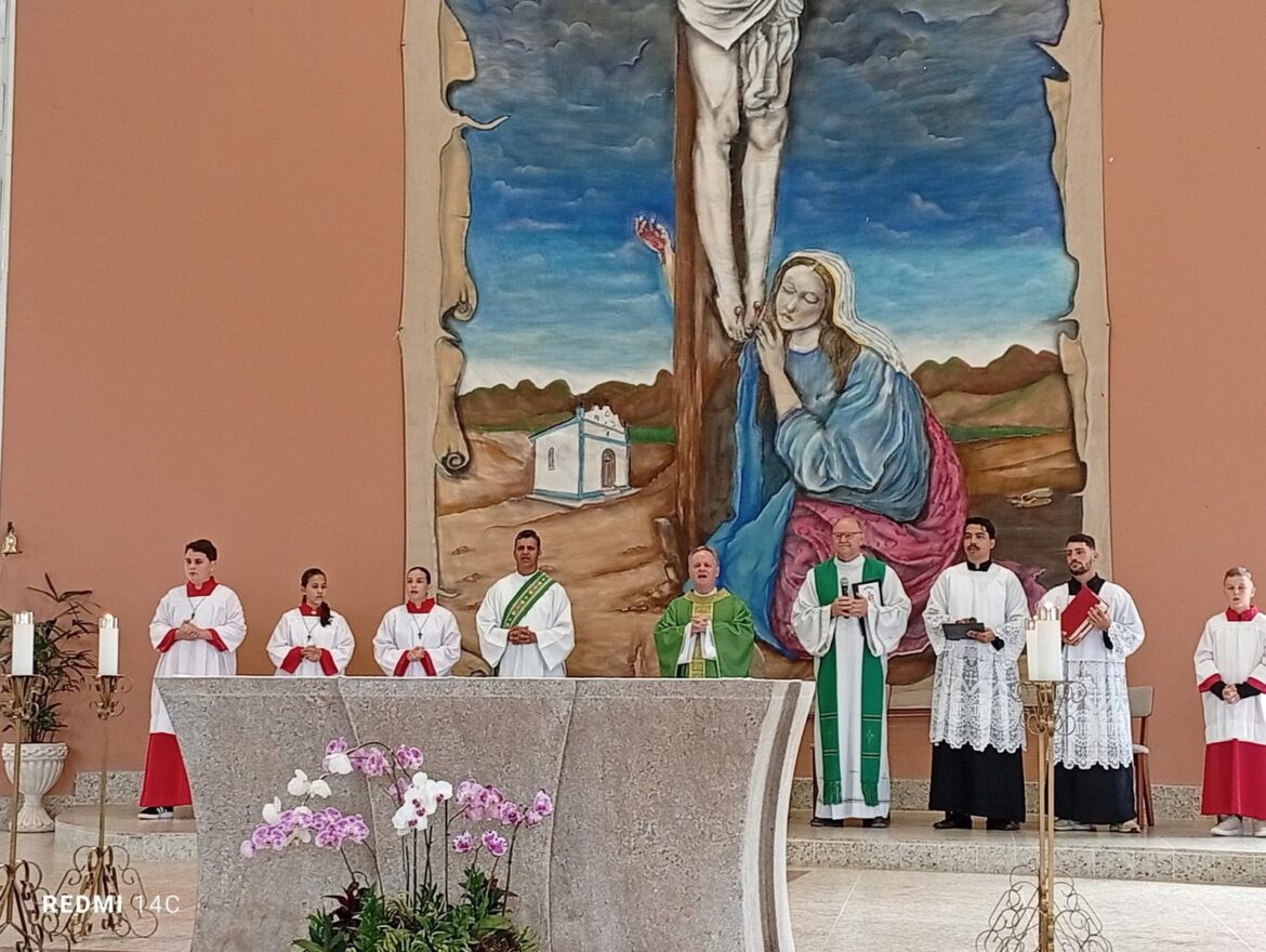 06 PEREGRINAÇÃO DA PARÓQUIA SÃO ROQUE AO SANTUÁRIO DIOCESANO NOSSA SENHORA DA SAÚDE REÚNE GRANDE NÚMERO DE FIÉIS