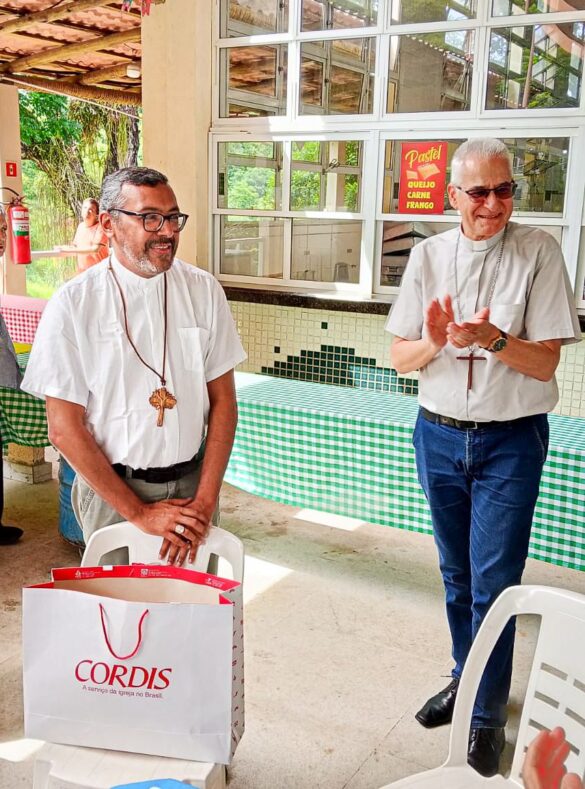 WhatsApp Image 2026-03-15 at 07.40.38 (2) Dom Vanthuy visita a Diocese de Colatina e conduz retiro do clero