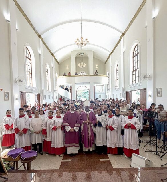 WhatsApp Image 2026-03-16 at 19.35.04 (1) Dom Vanthuy visita a Diocese de Colatina e conduz retiro do clero