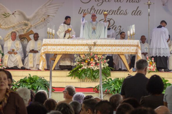 IMG_1601.jpg Dom Lauro preside Missa na Festa da Penha