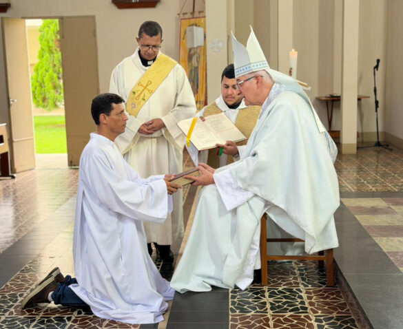 IMG_5409.JPG Candidatos ao diaconato permanente recebem ministério de leitor