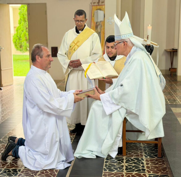 IMG_5412.JPG Candidatos ao diaconato permanente recebem ministério de leitor