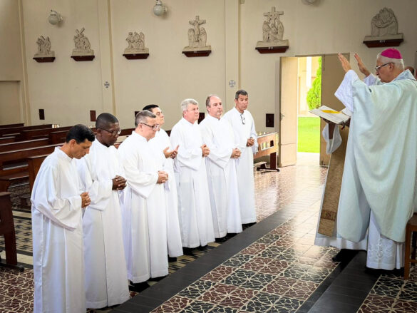 IMG_5417.JPG Candidatos ao diaconato permanente recebem ministério de leitor