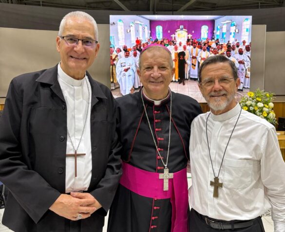 Dom Lauro participa da posse canônica do novo Arcebispo de Aparecida