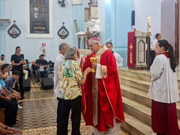 Primeiro dia da novena reúne fiéis em Itarana