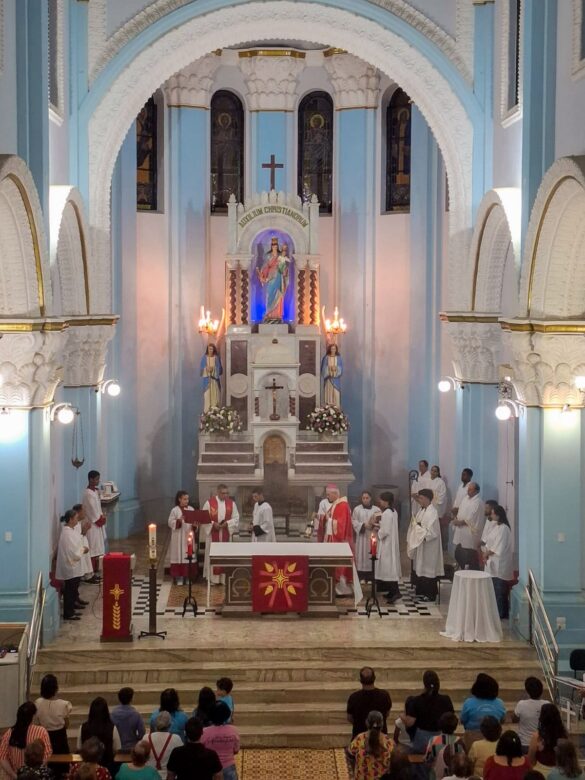 Primeiro dia da novena reúne fiéis em Itarana