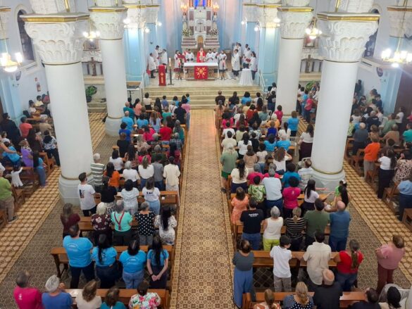 Primeiro dia da novena reúne fiéis em Itarana