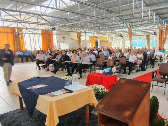 WhatsApp Image 2026-05-19 at 13.44.47 Diocese de Colatina participa da Formação do Regional Leste 3