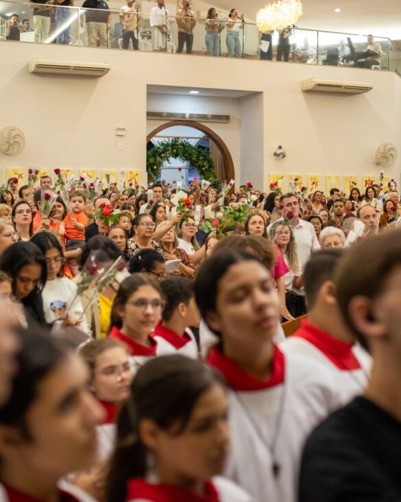 Paróquia celebra Santa Rita de Cássia com fé e devoção em Linhares