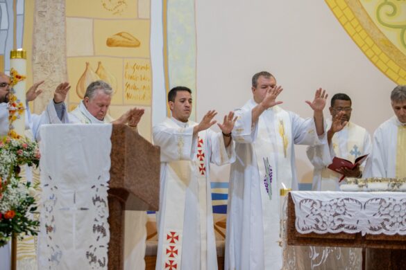 Paróquia celebra Santa Rita de Cássia com fé e devoção em Linhares