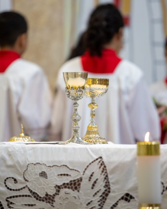 Paróquia celebra Santa Rita de Cássia com fé e devoção em Linhares
