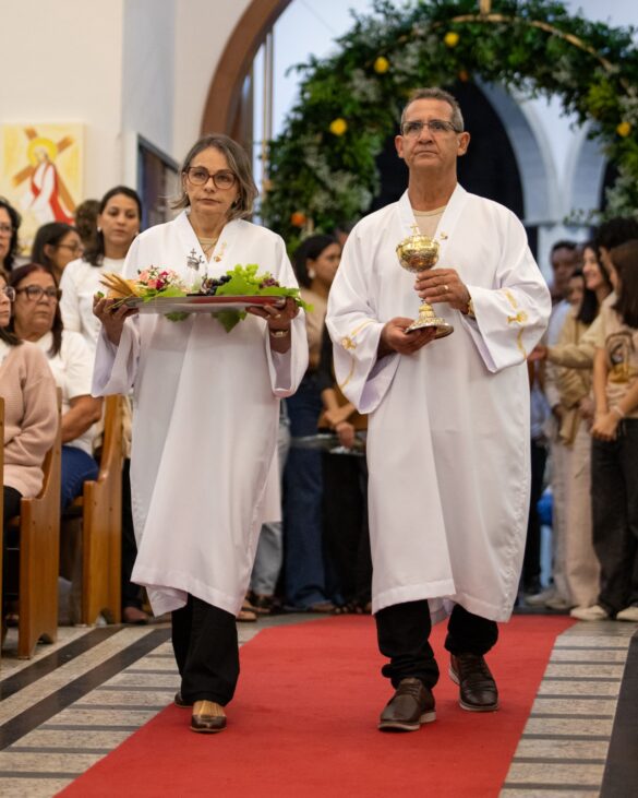 Paróquia celebra Santa Rita de Cássia com fé e devoção em Linhares