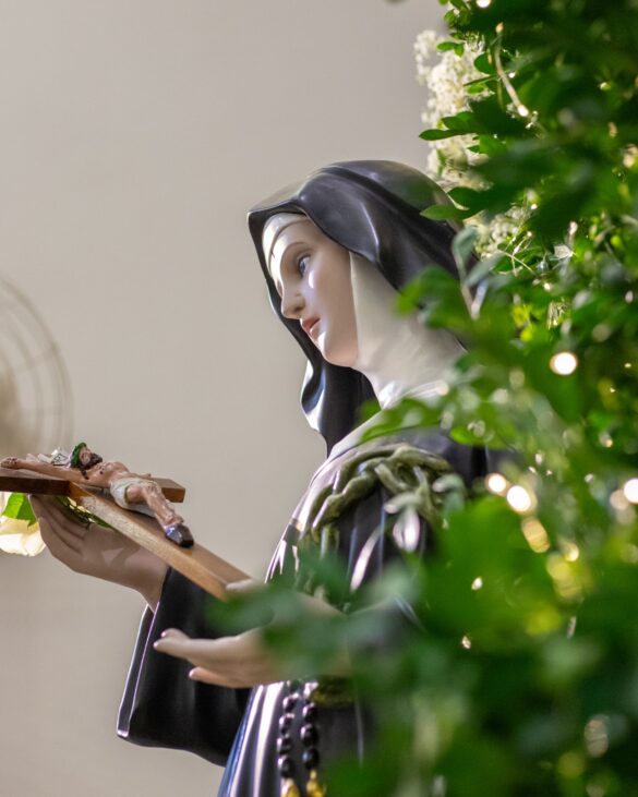 Paróquia celebra Santa Rita de Cássia com fé e devoção em Linhares