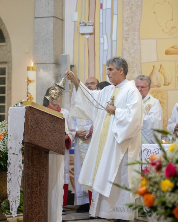 Paróquia celebra Santa Rita de Cássia com fé e devoção em Linhares