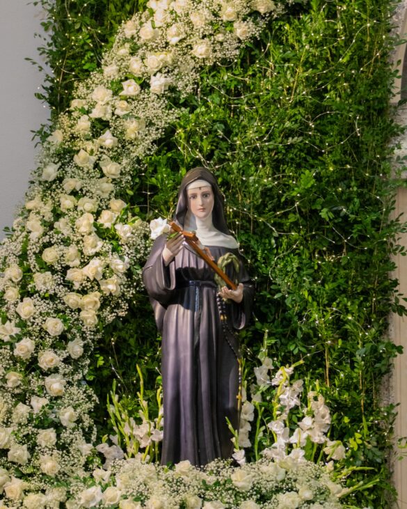 Paróquia celebra Santa Rita de Cássia com fé e devoção em Linhares