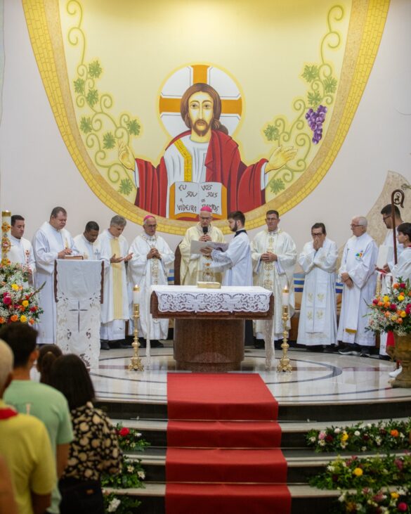 Paróquia celebra Santa Rita de Cássia com fé e devoção em Linhares