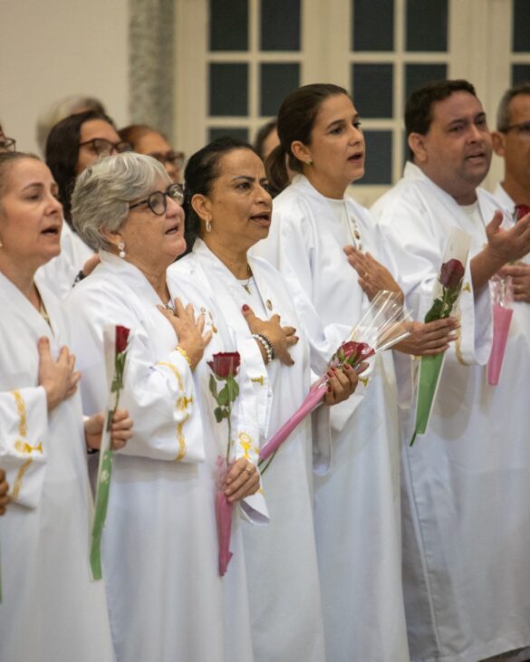 Paróquia celebra Santa Rita de Cássia com fé e devoção em Linhares