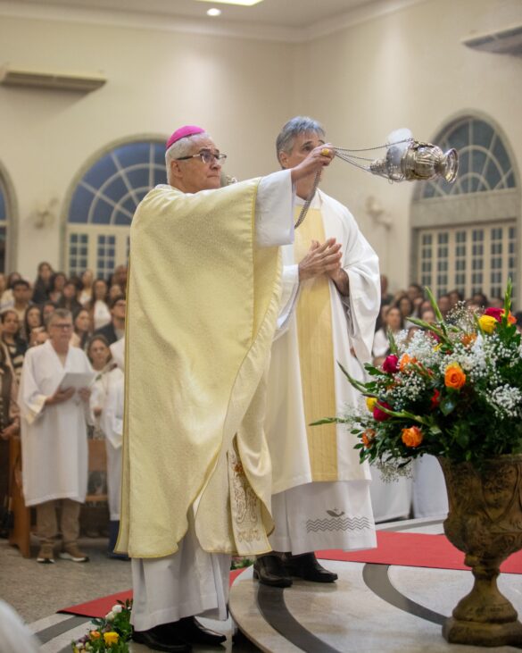 Paróquia celebra Santa Rita de Cássia com fé e devoção em Linhares