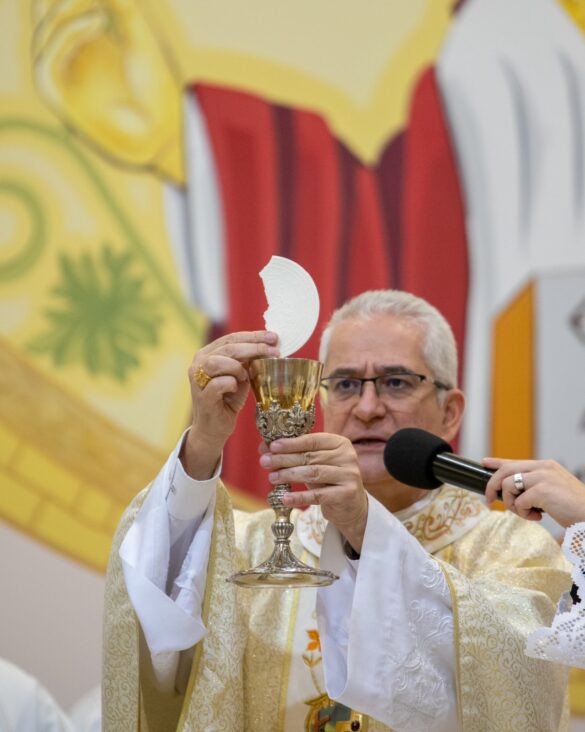 Paróquia celebra Santa Rita de Cássia com fé e devoção em Linhares