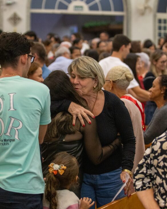 Paróquia celebra Santa Rita de Cássia com fé e devoção em Linhares