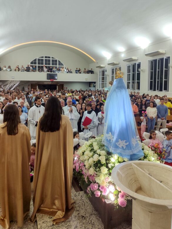 Festa de Nossa Senhora Auxiliadora reúne fiéis em Marilândia