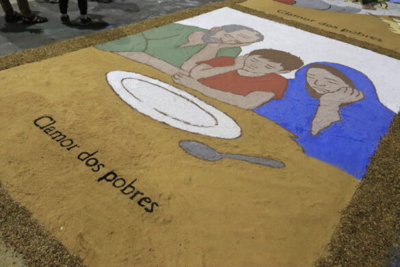 Tapetes de Corpus Christi da Catedral unem tradição e catequese sobre o amor de Cristo aos pobres