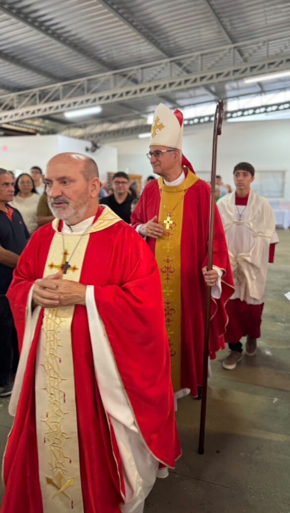 Pentecostes é marcado pelo envio de 99 ministros em Maria das Graças