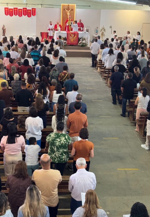 Pentecostes é marcado pelo envio de 99 ministros em Maria das Graças