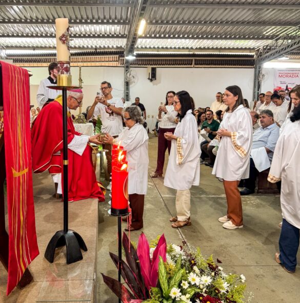 Pentecostes é marcado pelo envio de 99 ministros em Maria das Graças