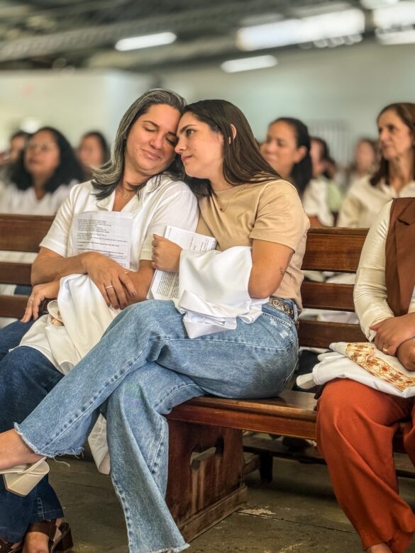 Pentecostes é marcado pelo envio de 99 ministros em Maria das Graças