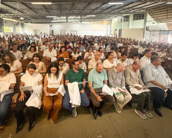 Pentecostes é marcado pelo envio de 99 ministros em Maria das Graças