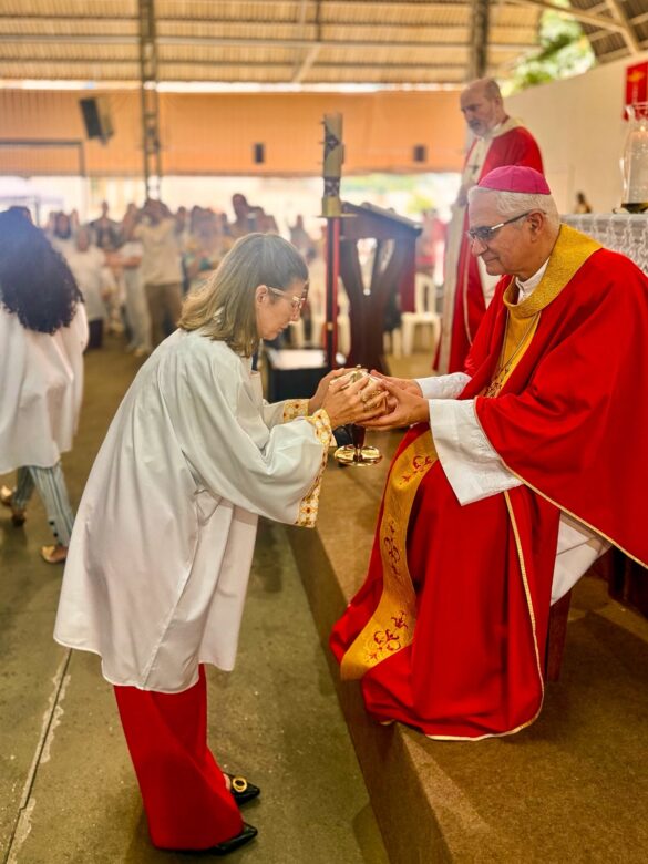 Pentecostes é marcado pelo envio de 99 ministros em Maria das Graças