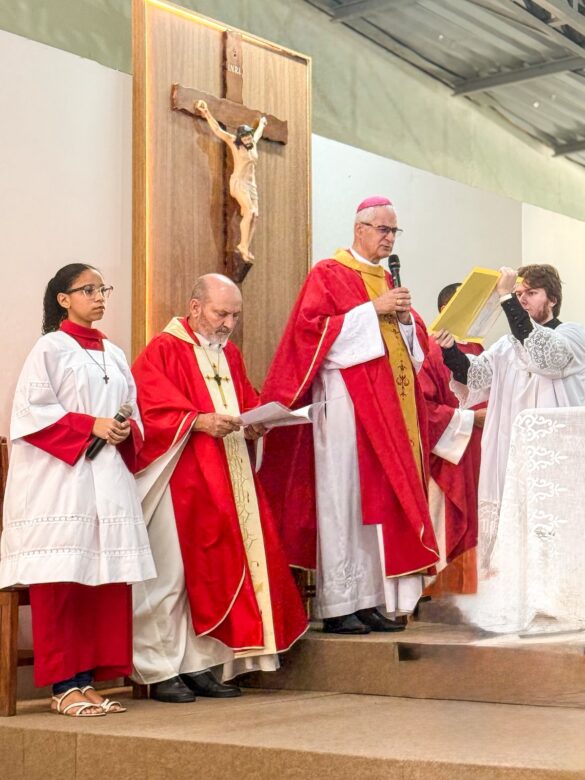 Pentecostes é marcado pelo envio de 99 ministros em Maria das Graças