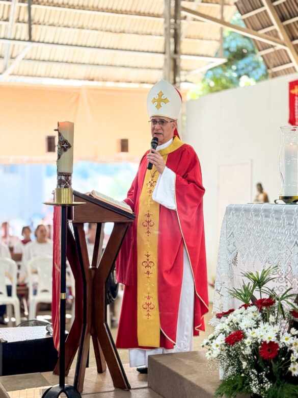 Pentecostes é marcado pelo envio de 99 ministros em Maria das Graças