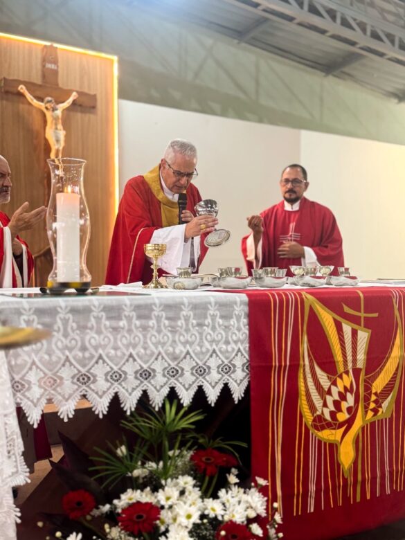 Pentecostes é marcado pelo envio de 99 ministros em Maria das Graças