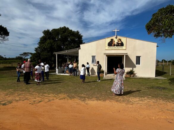 Comunidade Quilombola de Degredo recebe visita pastoral de Dom Lauro