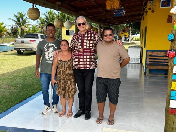 Comunidade Quilombola de Degredo recebe visita pastoral de Dom Lauro