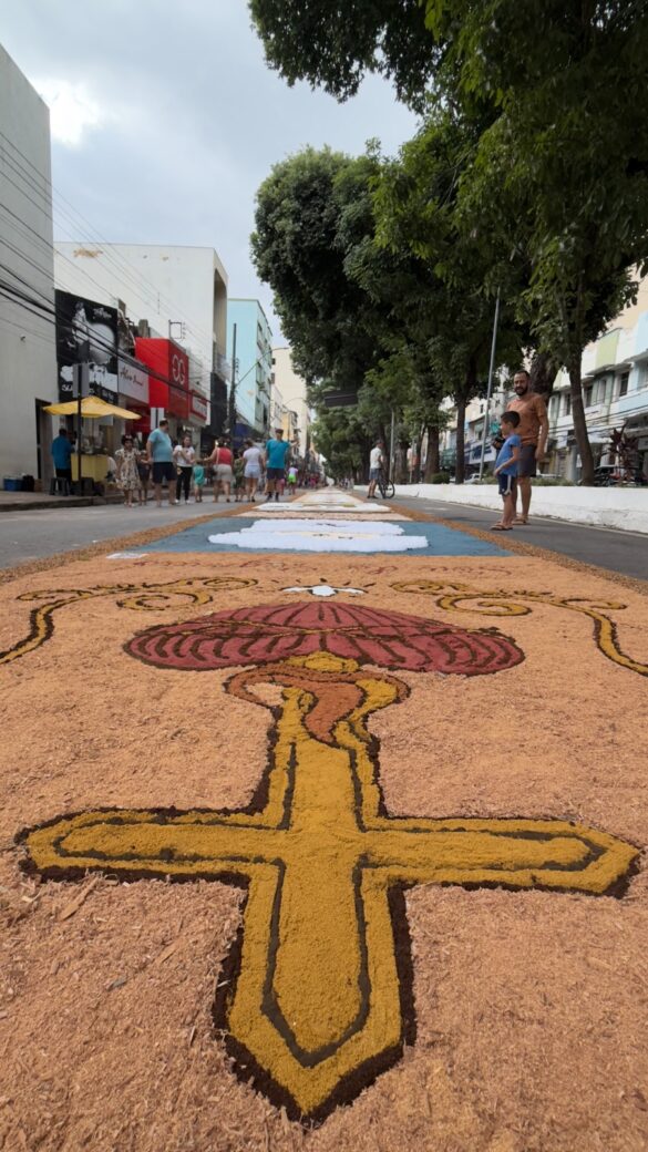 Tapetes de Corpus Christi da Catedral unem tradição e catequese sobre o amor de Cristo aos pobres