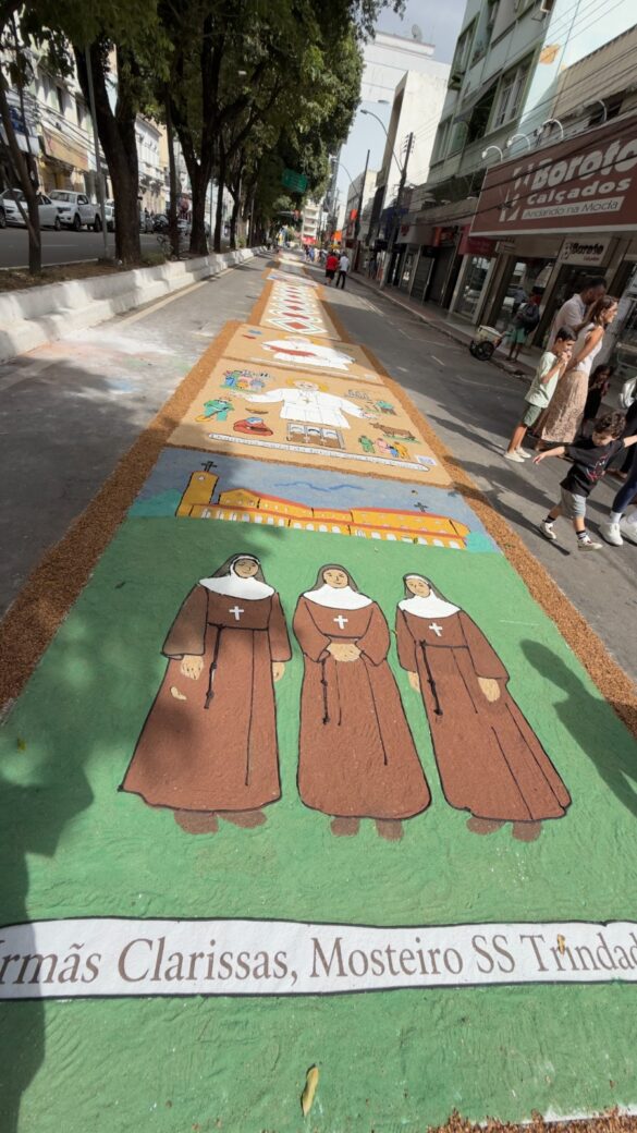 Tapetes de Corpus Christi da Catedral unem tradição e catequese sobre o amor de Cristo aos pobres