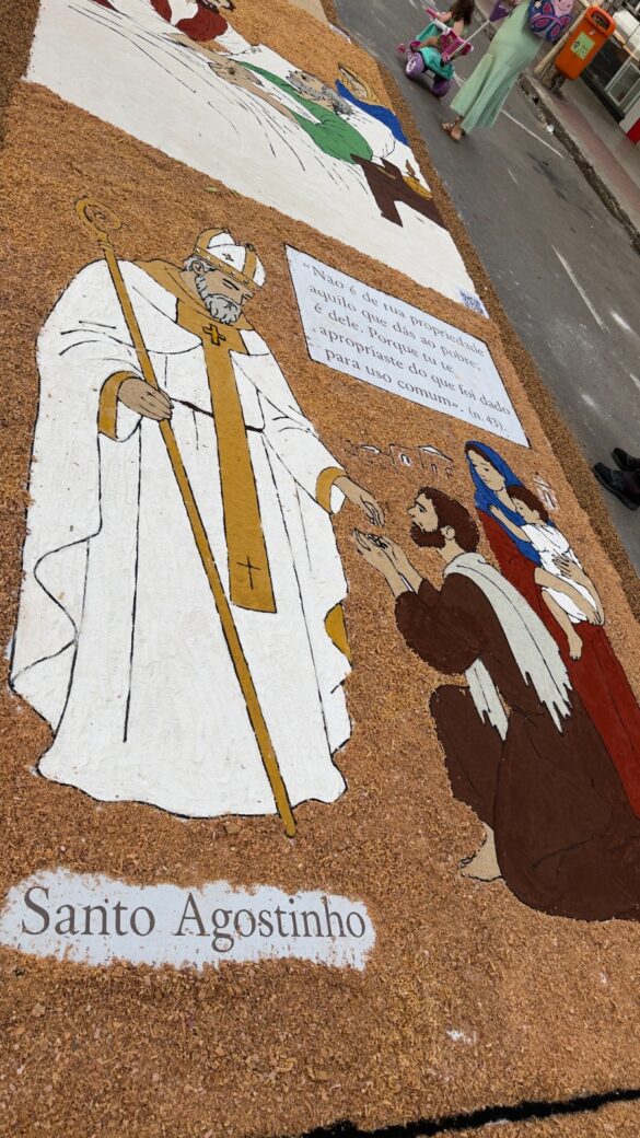 Tapetes de Corpus Christi da Catedral unem tradição e catequese sobre o amor de Cristo aos pobres