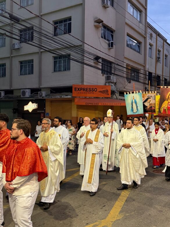 WhatsApp Image 2026-06-17 at 10.10.50 (1) Do Coração de Jesus brota a paz que desarma o mundo