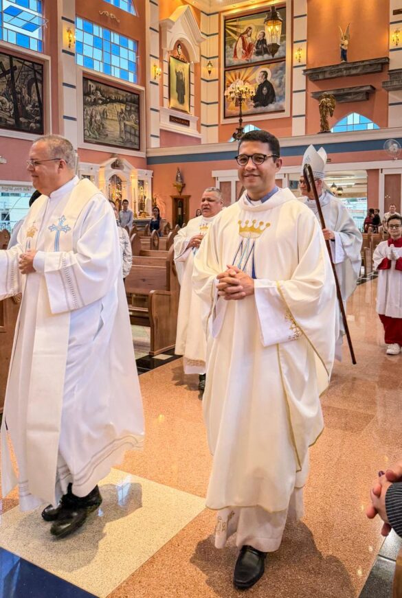 Fiéis celebram o Imaculado Coração de Maria em Colatina