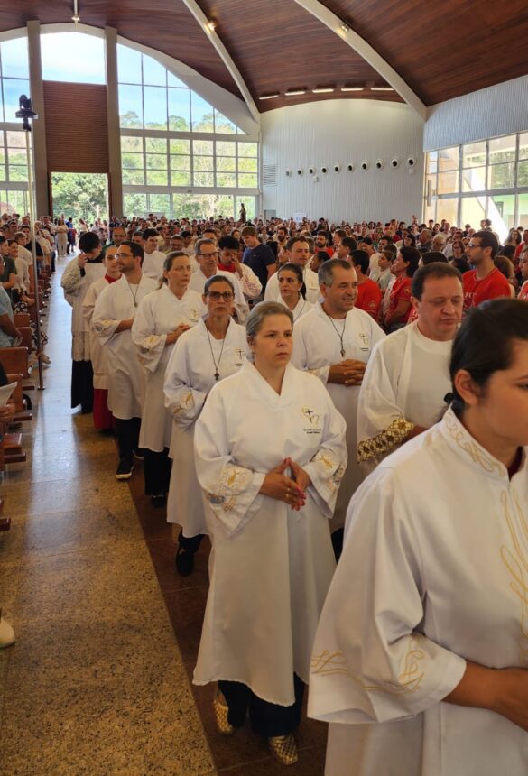 WhatsApp Image 2026-07-14 at 07.47.46 (1) Romaria diocesana reúne famílias no Santuário da Saúde