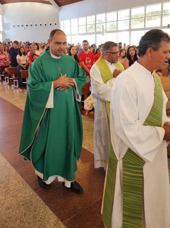 WhatsApp Image 2026-07-14 at 07.47.49 Romaria diocesana reúne famílias no Santuário da Saúde